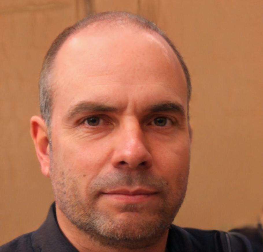 Portrait de Marcus Chen, Coordinateur International Orlora